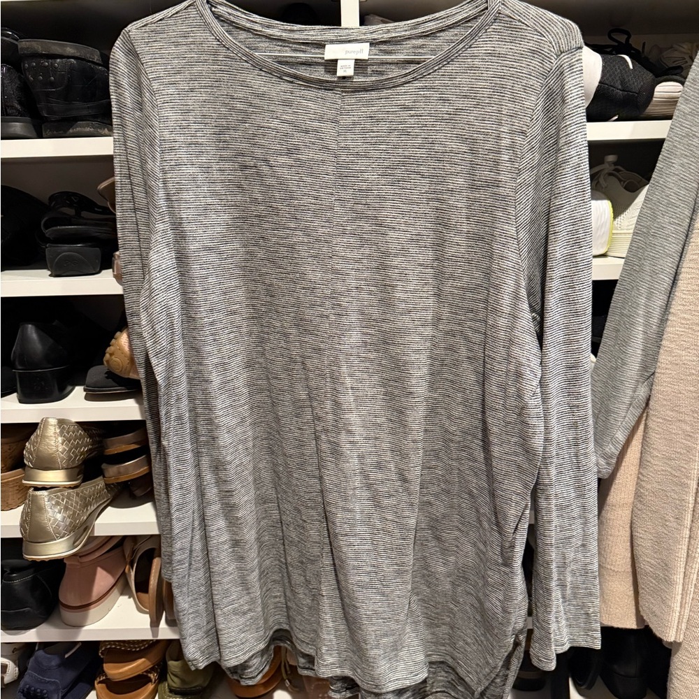 VOGO Athletica Gray Long Sleeve Top